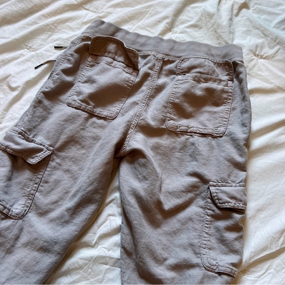 Aritzia Community Cebu Cargo Jogger Pants - Picture 6 of 9
